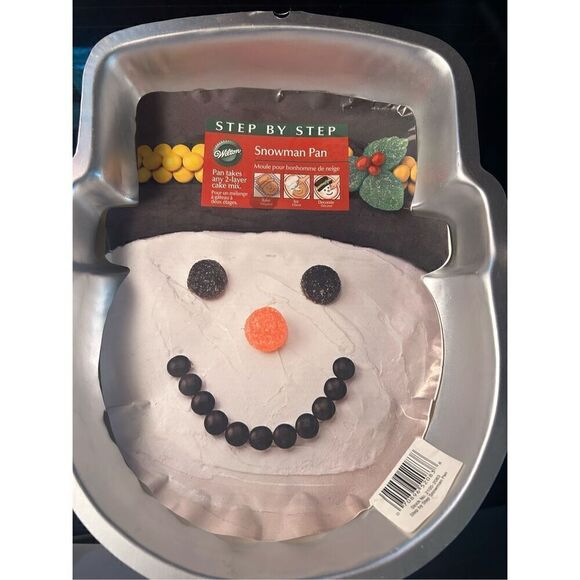 Wilton Snowman Cake Pan - Picture 1 of 3